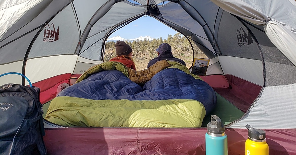 You are currently viewing What type of camping gear should i bring for a four season camping trip?